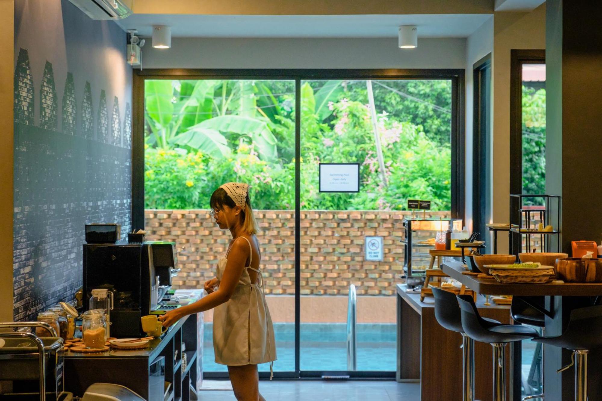 Sleep Mai Thapae Chiang Mai Old City Lifestyle Hotel Exterior photo